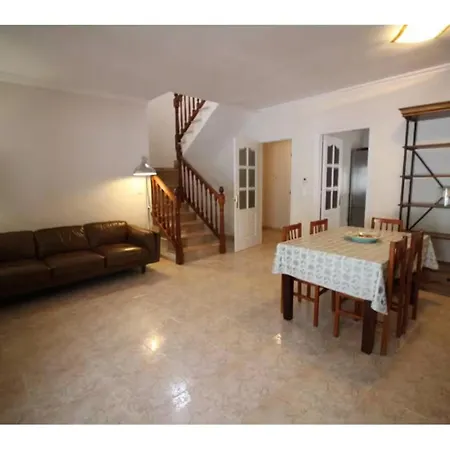 Grande Familiale Avec Piscine, Pres Et Canaux Empuriabrava